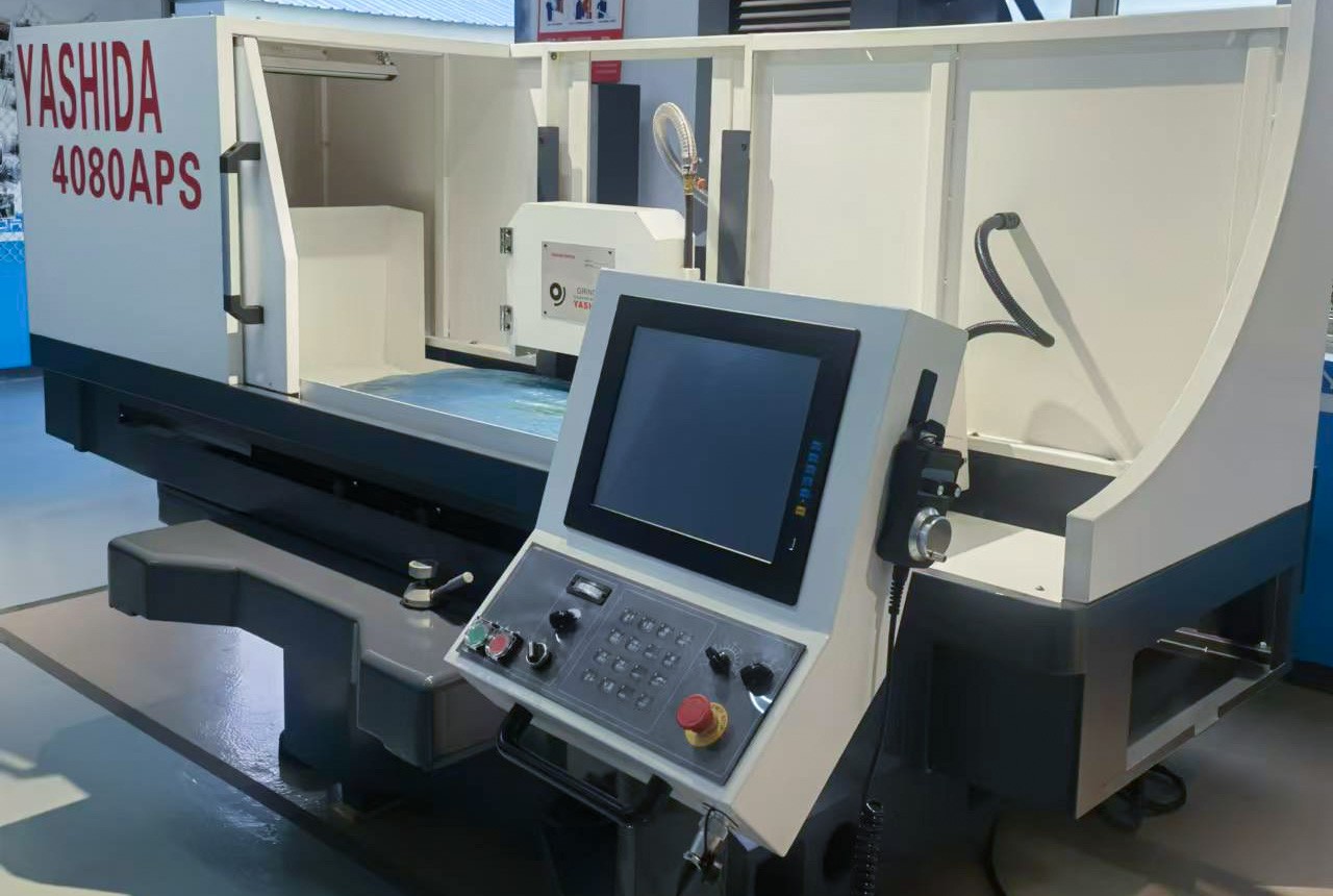 高精密數(shù)控平面磨床運(yùn)行中怎么保證機(jī)體平穩(wěn)? 高精密數(shù)控平面磨床運(yùn)行中怎么保證機(jī)體平穩(wěn)?